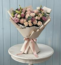 Букет цветов из:  Розы и Лизиантусы в Лесном Рязанской области
