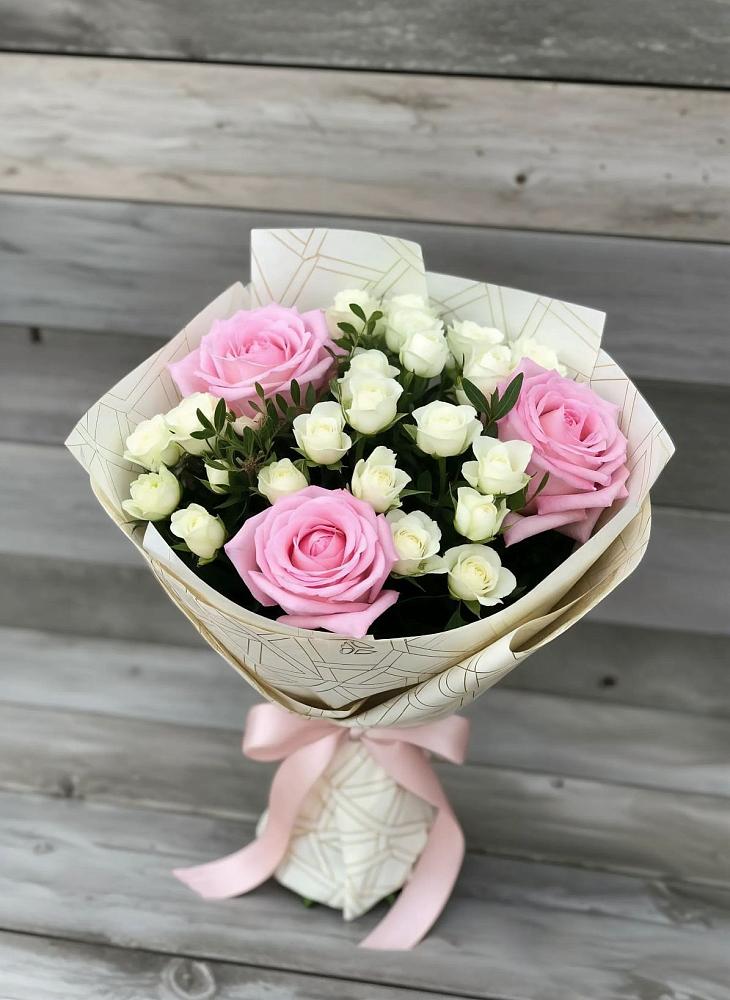 Букет цветов из: Розы в Лесном Рязанской области