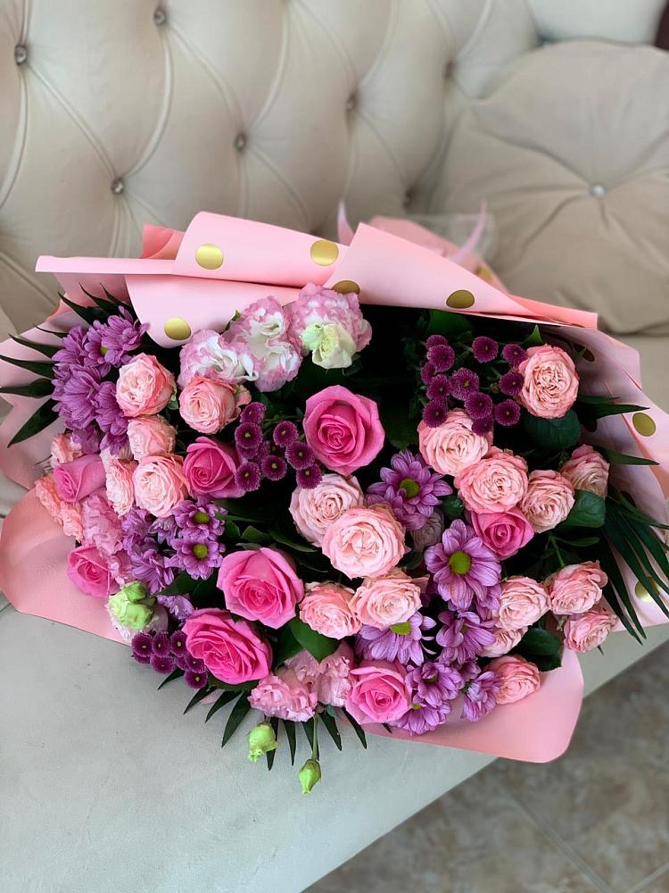 Букет цветов из: Хризантемы, Розы и Лизиантусы в Лесном Рязанской области