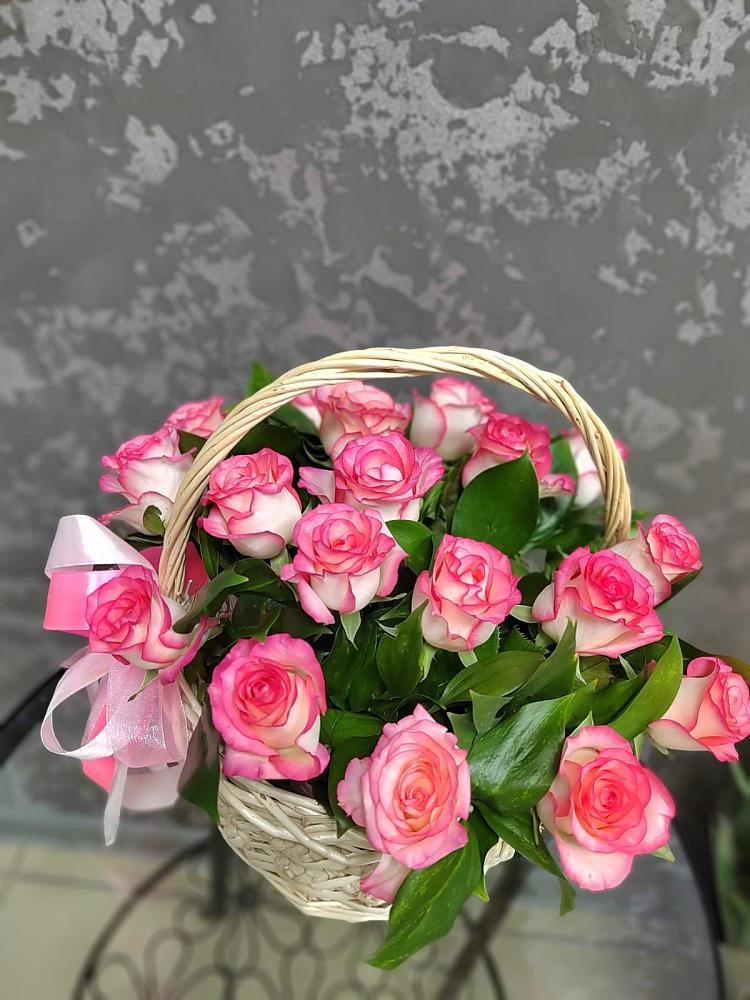 Цветочная композиция из Розы в корзине в Лесном Рязанской области