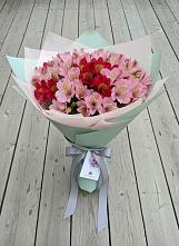 Букет цветов из:  Альстромерии в Лесном Рязанской области