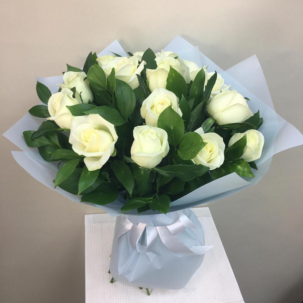 Букет 15 Белых роз Проуд в Лесном Рязанской области