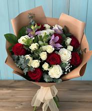 Букет цветов из:  Розы и Альстромерии в Лесном Рязанской области