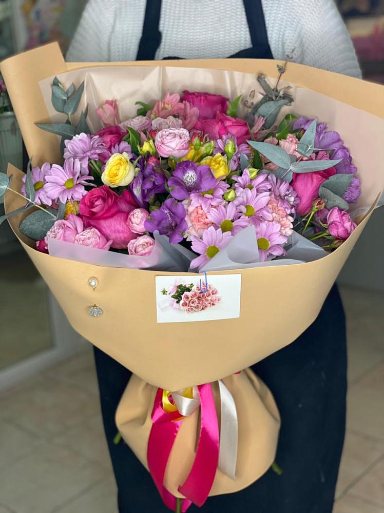 Букет цветов из: Хризантемы, Гвоздики и Альстромерии в Лесном Рязанской области