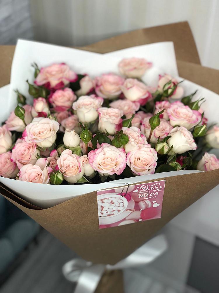 Букет цветов из: Розы в Лесном Рязанской области