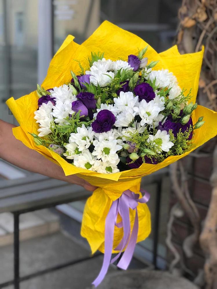 Букет цветов из: Ирисы, Хризантемы и Ромашки в Лесном Рязанской области