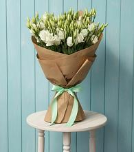 Букет цветов из:  Лизиантусы в Лесном Рязанской области