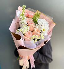 Букет цветов из:  Хризантемы и Розы в Лесном Рязанской области