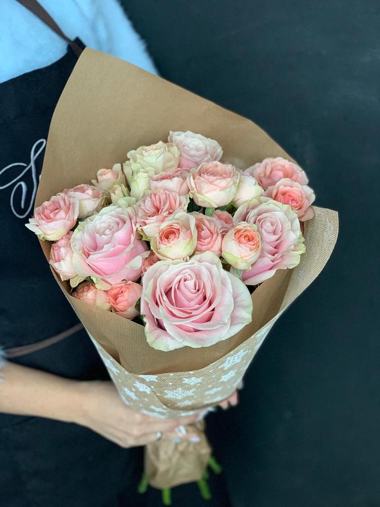 Букет цветов из: Хризантемы и Розы в Лесном Рязанской области