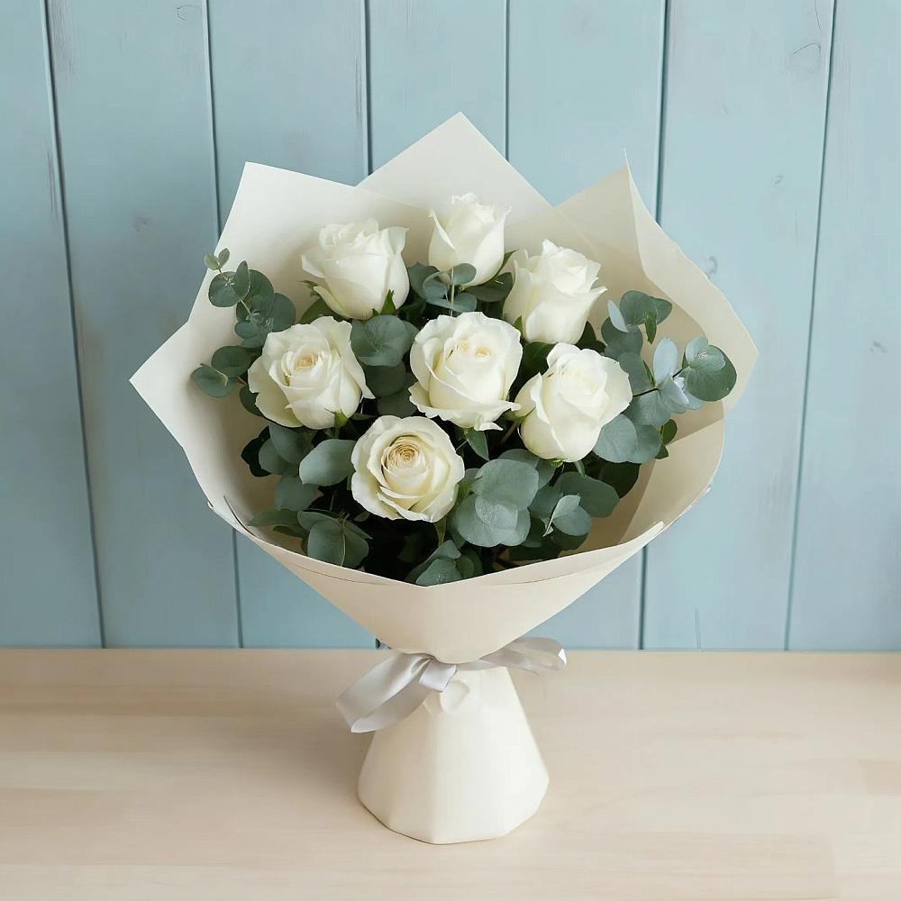 Букет Белые розы в Эвкалипте в Лесном Рязанской области