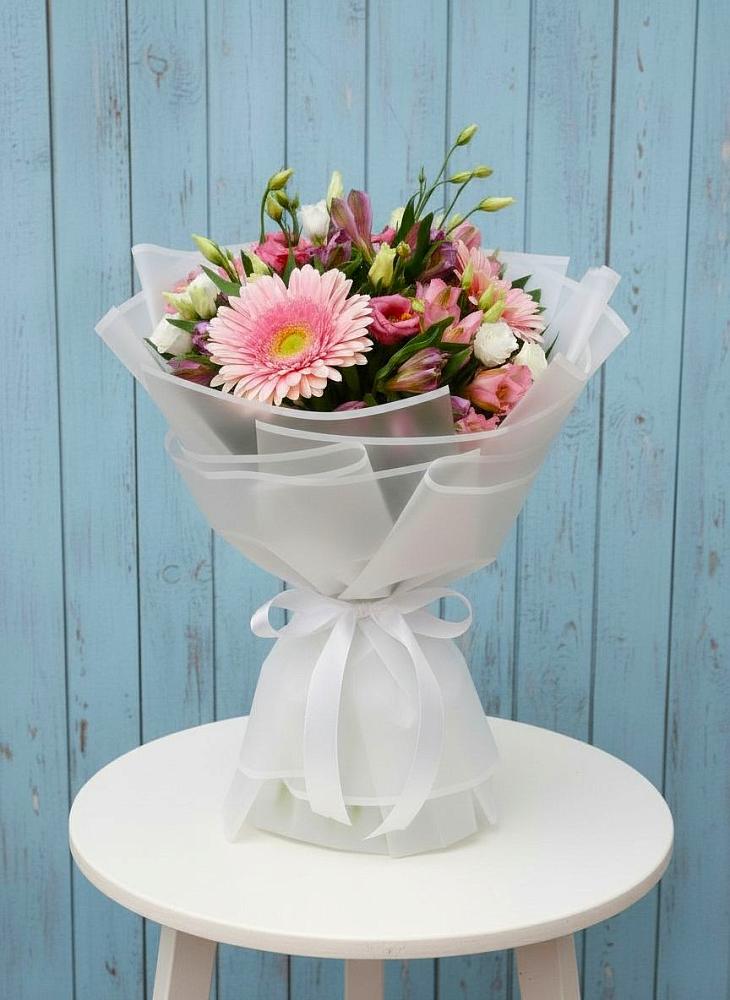 Букет цветов из: Герберы, Альстромерии и Лизиантусы в Лесном Рязанской области