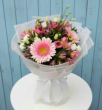Букет цветов из:  Герберы, Альстромерии и Лизиантусы в Лесном Рязанской области