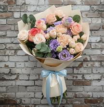 Букет цветов из:  Розы, Лизиантусы и Гвоздики в Лесном Рязанской области