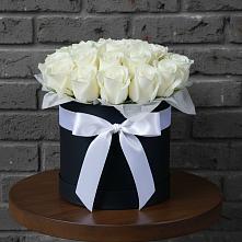 Цветочная композиция из Розы в шляпной коробке в Лесном Рязанской области